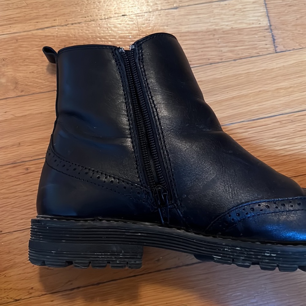 Booties - Picture 4 of 4